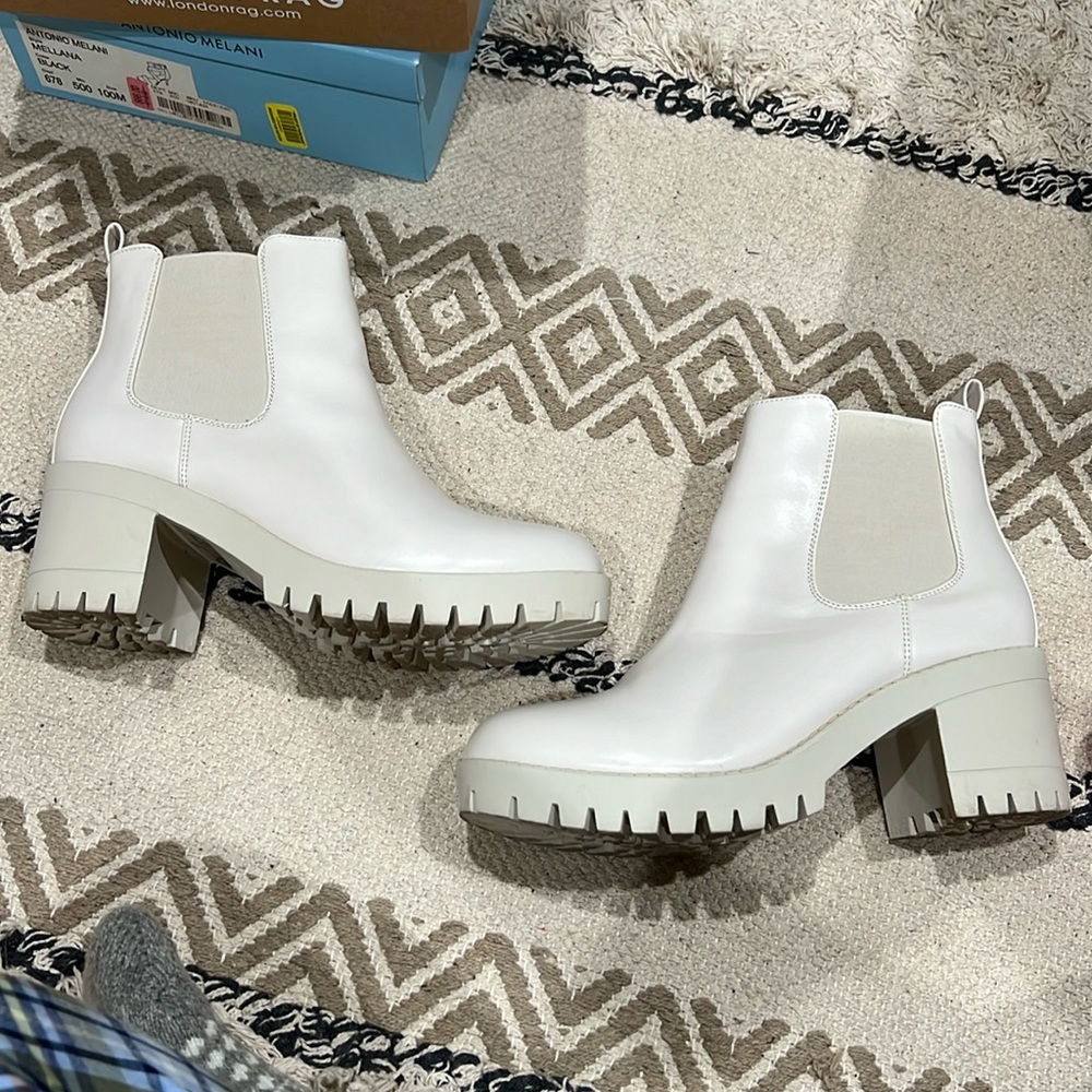 Chelsea Boots